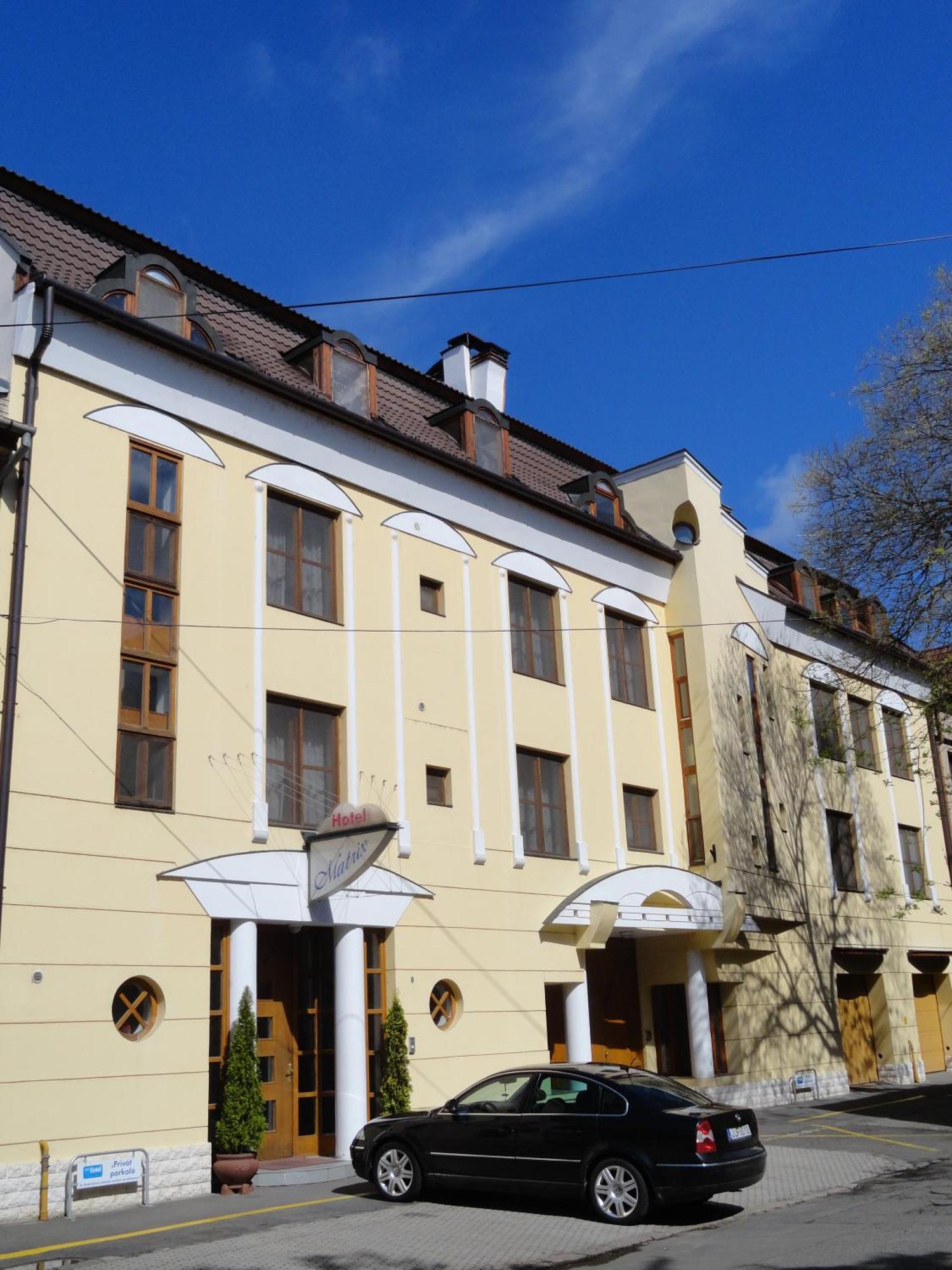 Hotel Mátrix Szeged Esterno foto